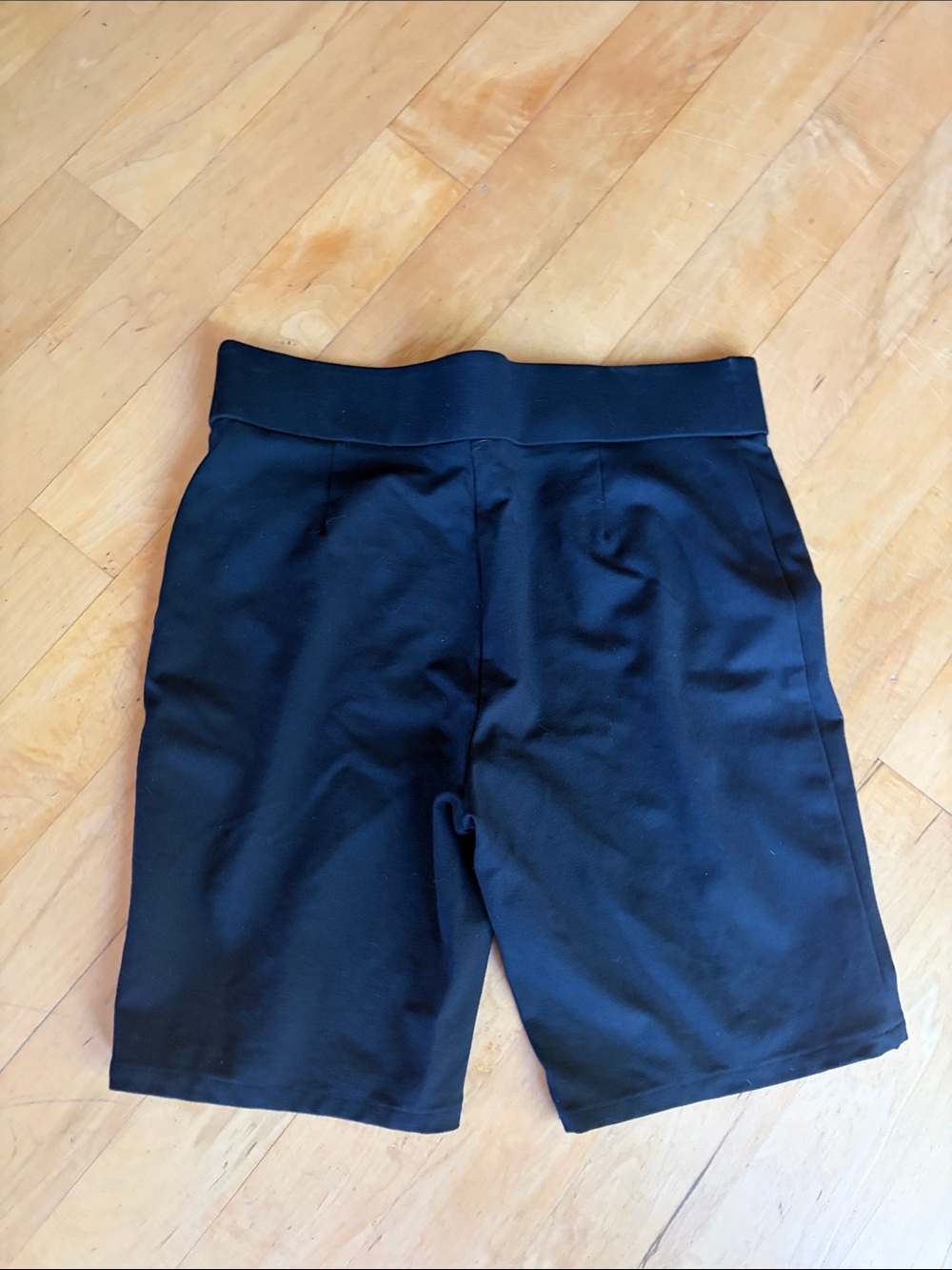 Anne Klein Bermuda Preppy Shorts Upscale Stretch minimalist Polished BLACK Sz. L - Picture 3 of 8